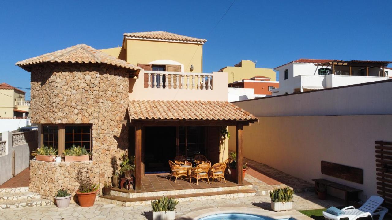 Villa Ingrid. Piscina Exterior. Las Playas Extérieur photo